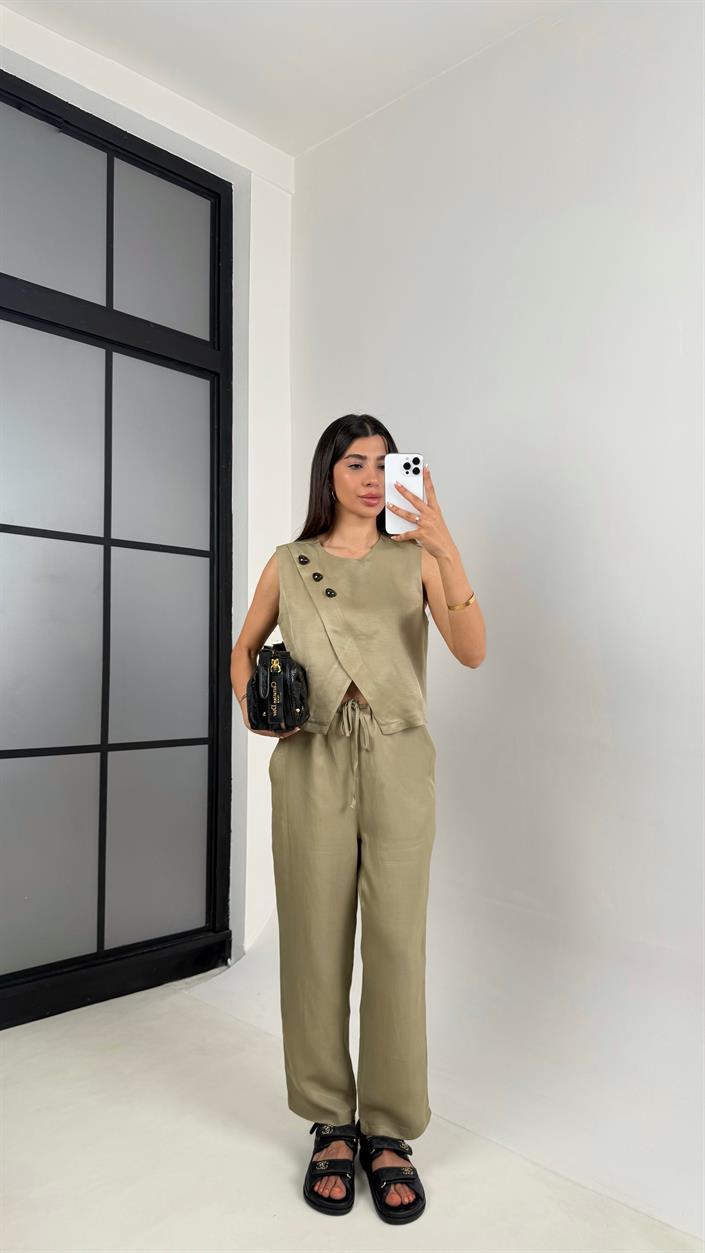 Yeşil Parlak Çapraz Düğme Detaylı Asimetrik Bluz Beli Lastikli Pantolon İkili Takım Gaus00569