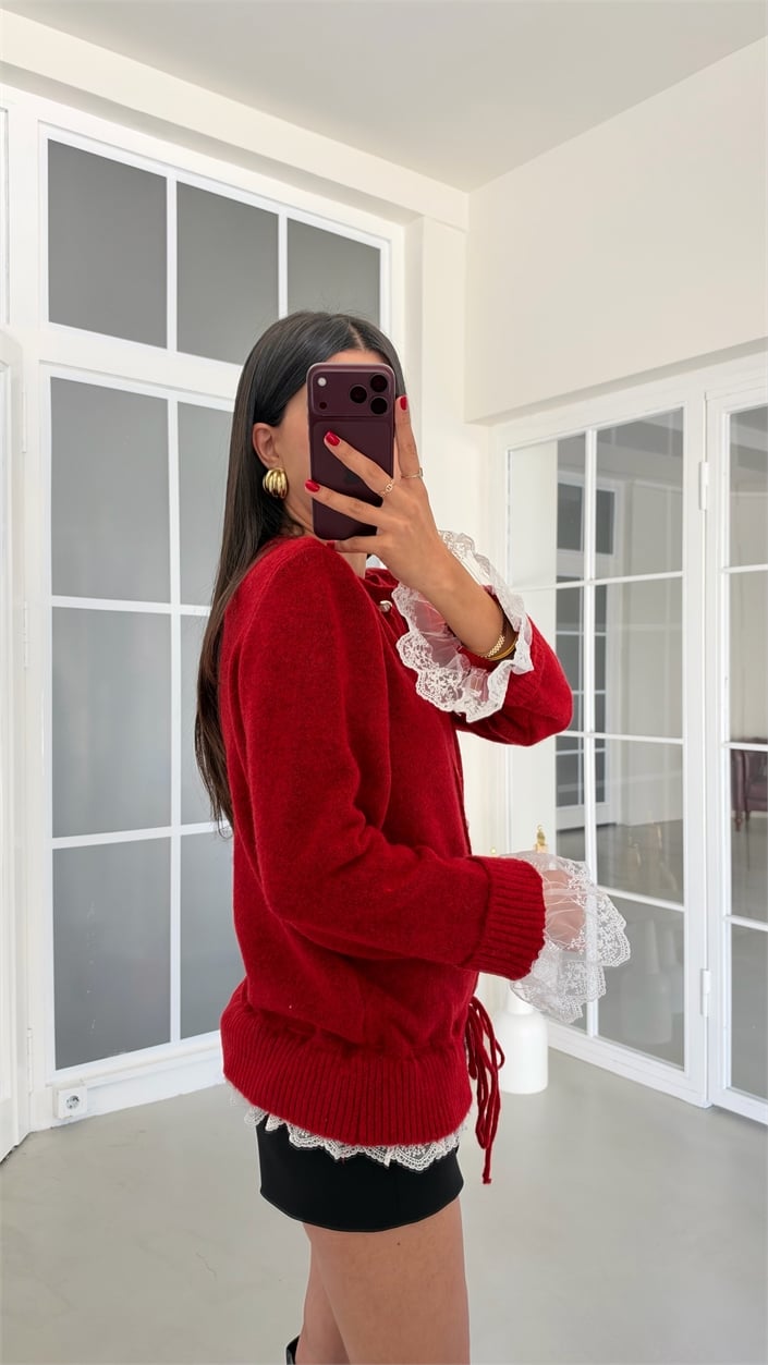 Kırmızı İnci Düğmeli Dantelli Triko Hırka GAUS-02241