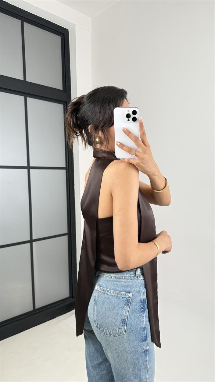 Kahve Boyun Bağlama Detaylı Saten Bluz Gaus00635 