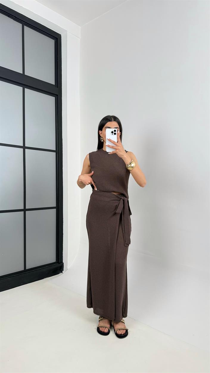 Kahve Etekli Pantolon Sıfır Kol Triko Takım Gaus00399