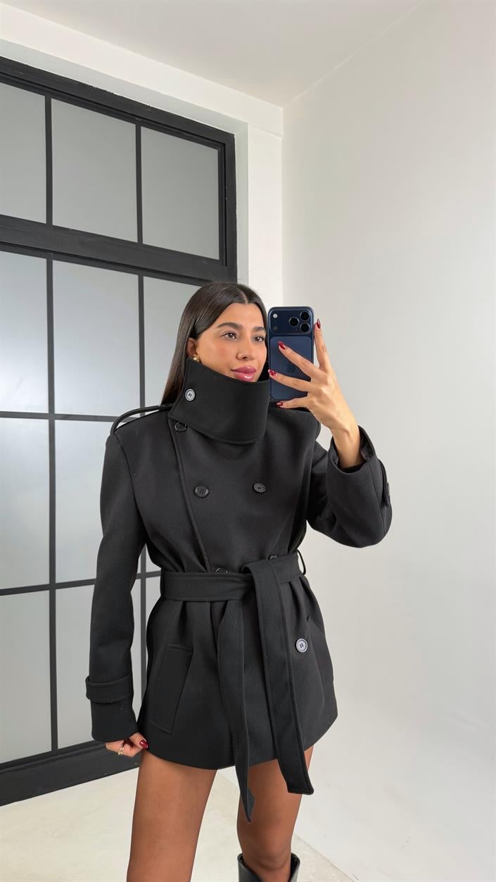Siyah Dik Yakalı Vatkalı Kuşaklı Kaşe Kaban GAUS-00704