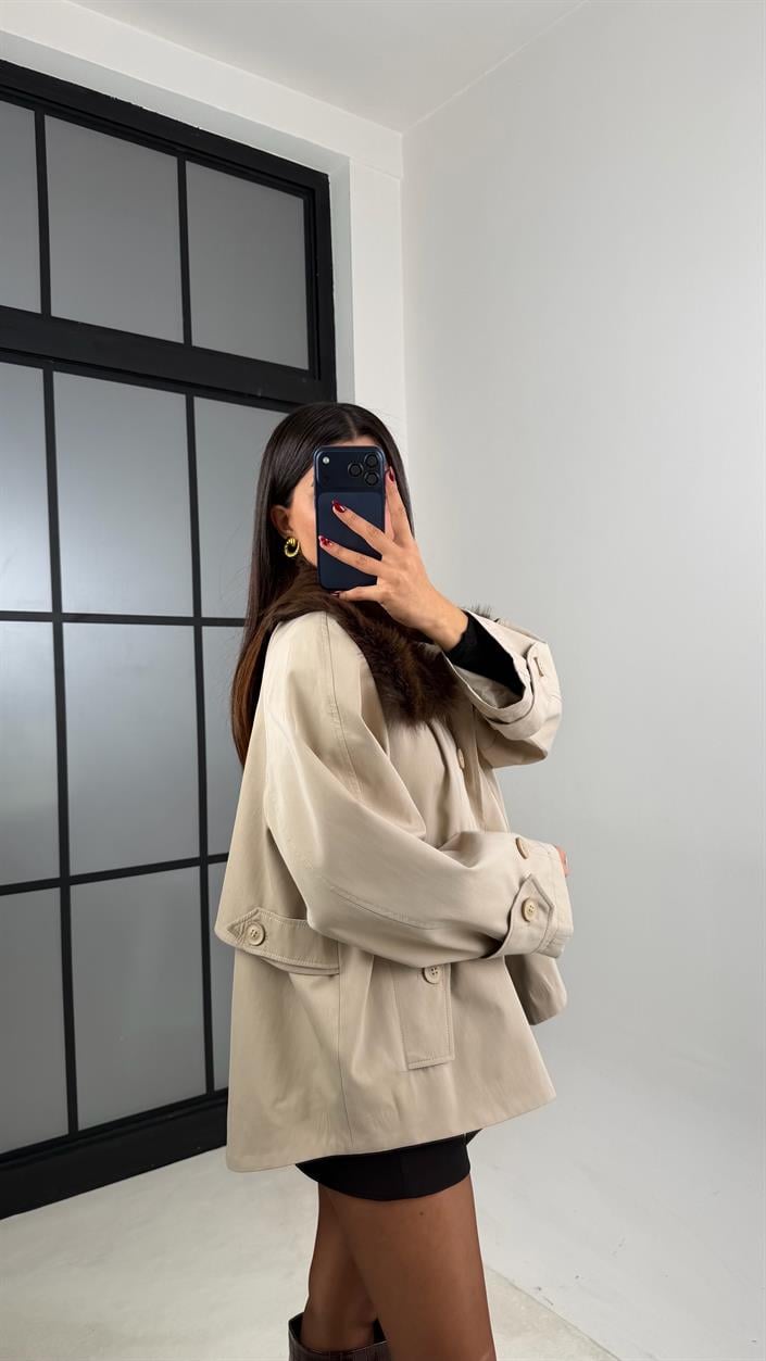 Bej Yaka Kürk Detaylı Astarlı Trençkot GAUS-00660