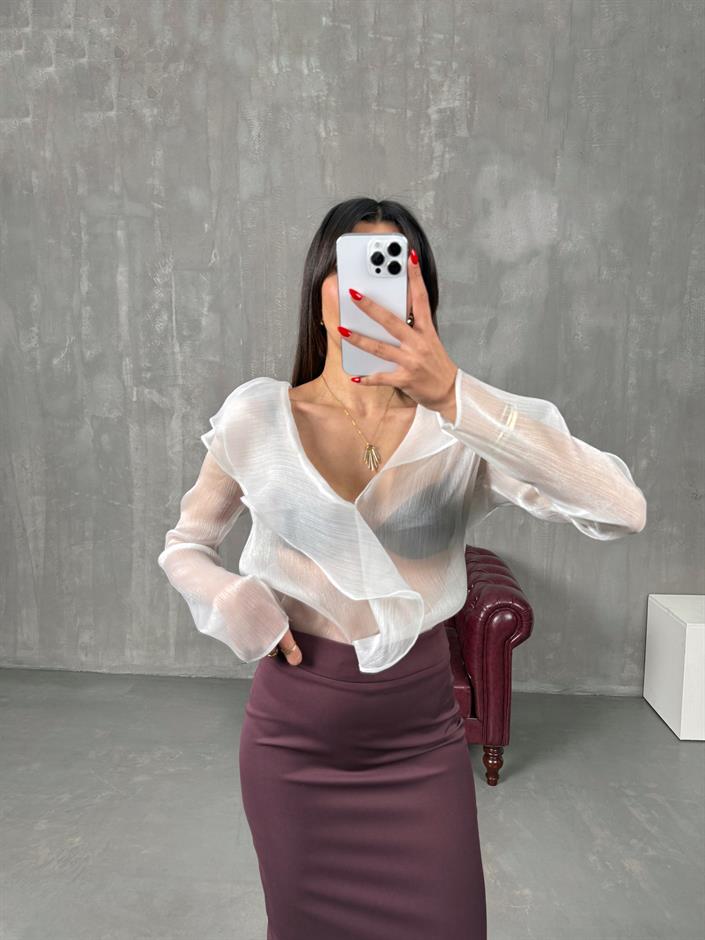 جافا بلوزة شفافة لون أبيض مُعادل لإم دي