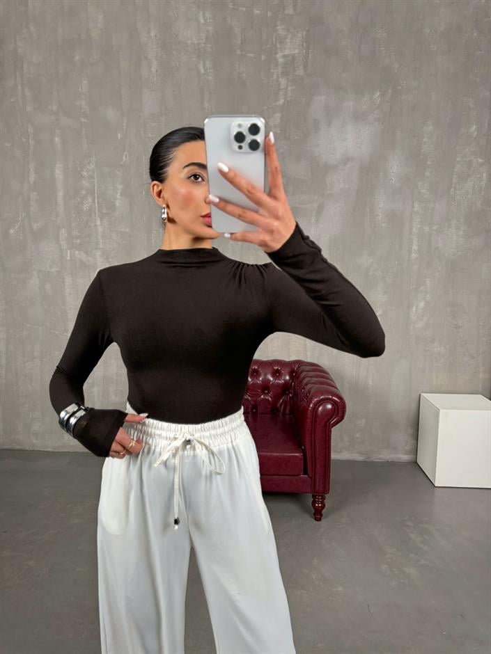 Yoda Acı Kahve Yarım Balıkçı Yaka Kaşmir Dokulu Bluz