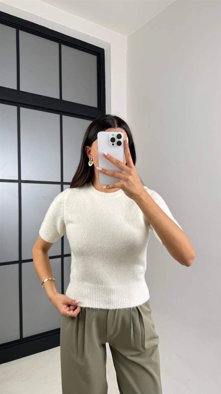 Ekru Kısa Kol Yumuşak Triko Kazak GAUS-00554