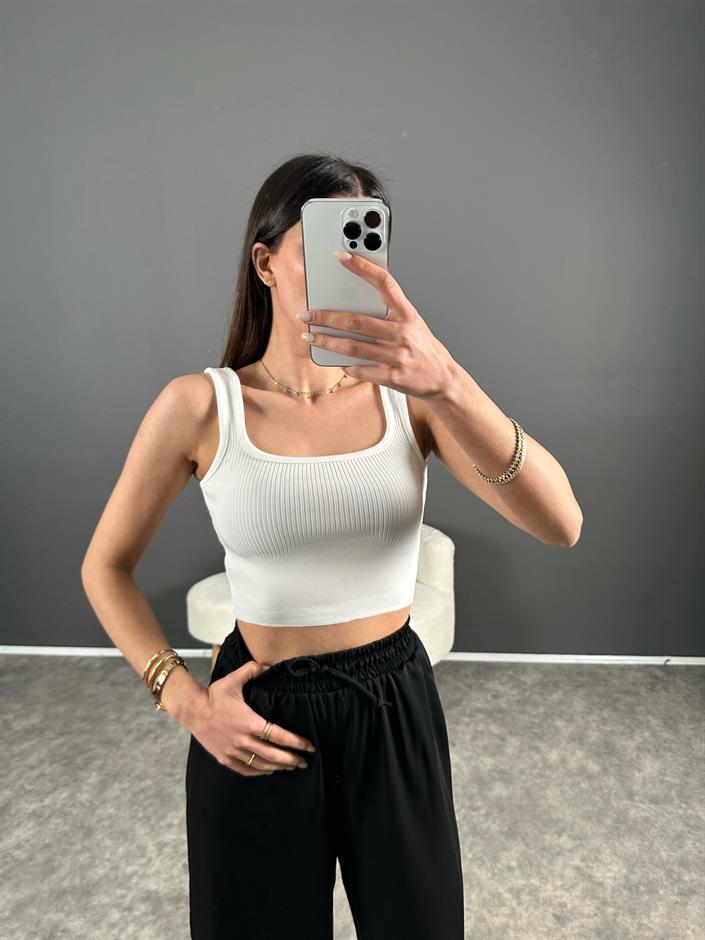 Beyaz Triko Crop Atlet