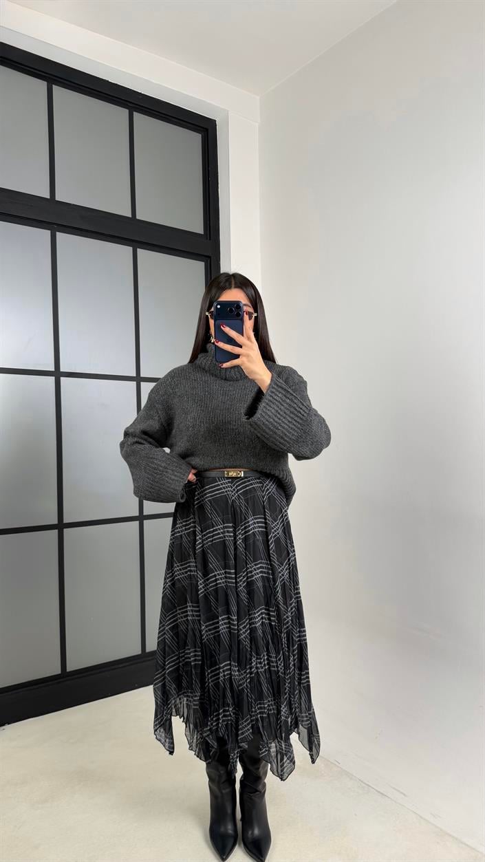 Siyah Ekose Desenli Astarlı Şifon Etek GAUS-00725