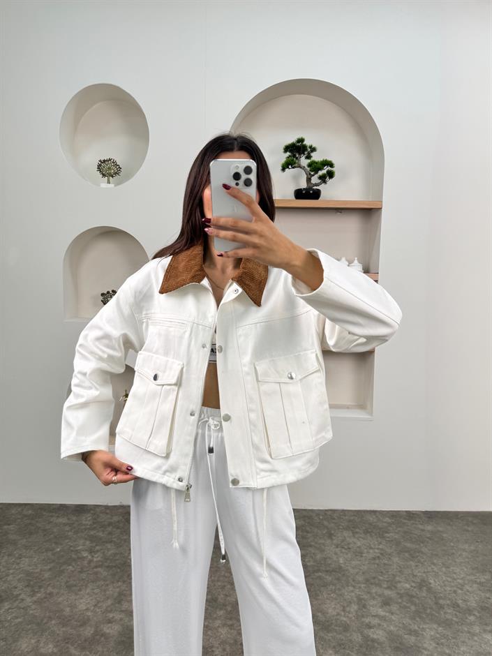 Nige Beyaz ZR Model Kadife Yakalı Gabardin Cepli Ceket