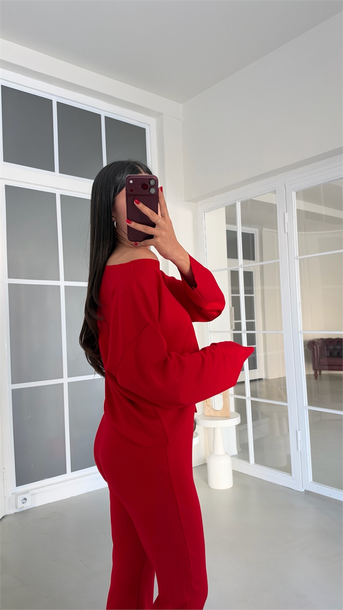 Kırmızı Kayık Yaka Bluz Beli Lastikli Pantolon İkili Modal Takım GAUS-02168