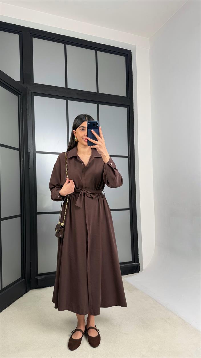Kahve Beli Lastikli Kuşaklı Tencel Elbise GAUS-01286