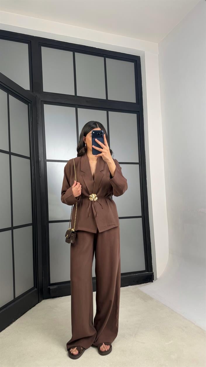 Kahve Broş Detaylı Kimono Beli Lastikli Pantolon Takım GAUS-01345