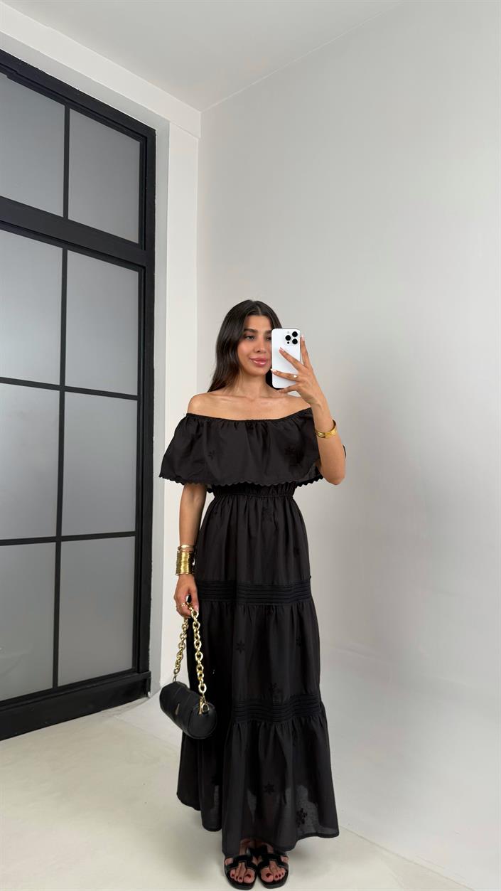 Siyah Madonna Yaka Nakış Detaylı Astarlı Elbise Gaus00652