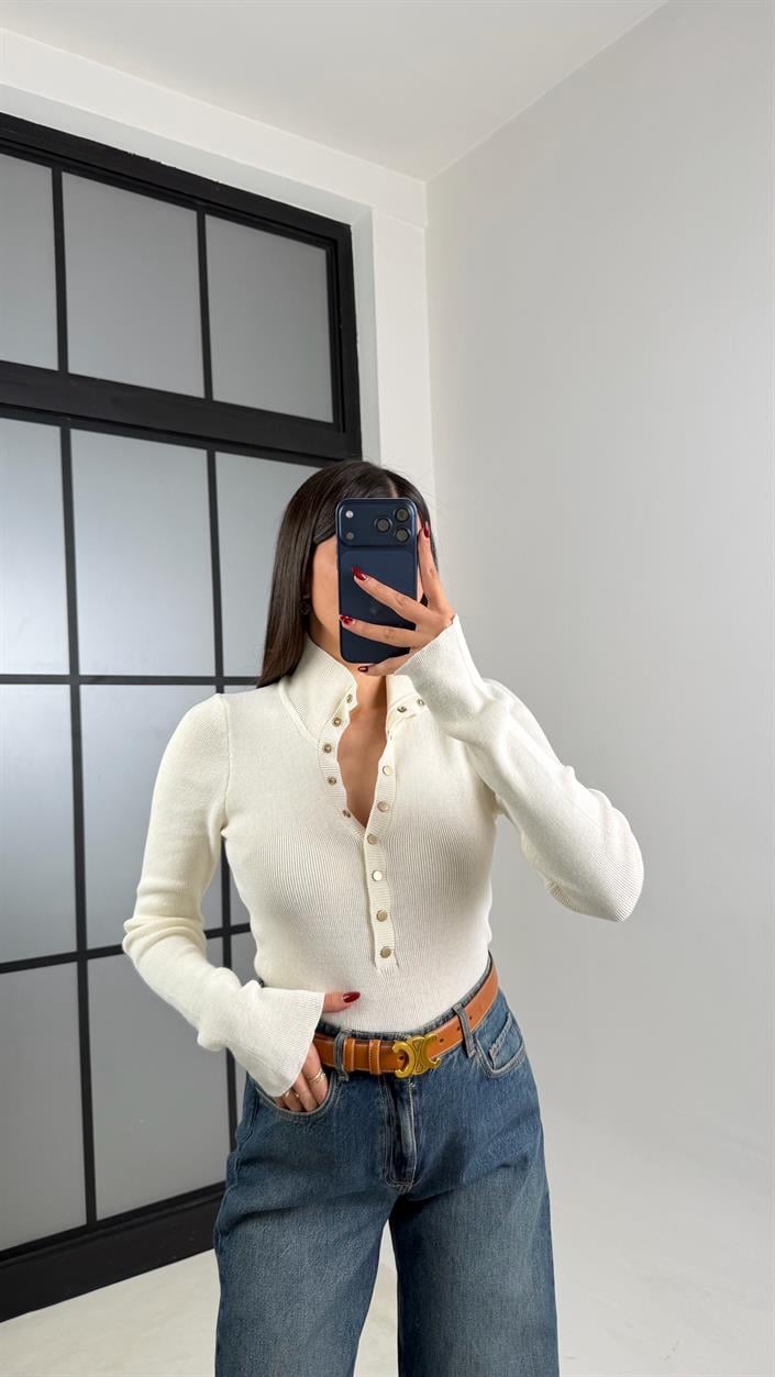 Ekru Çıtçıt Düğmeli Triko Kazak GAUS-00780