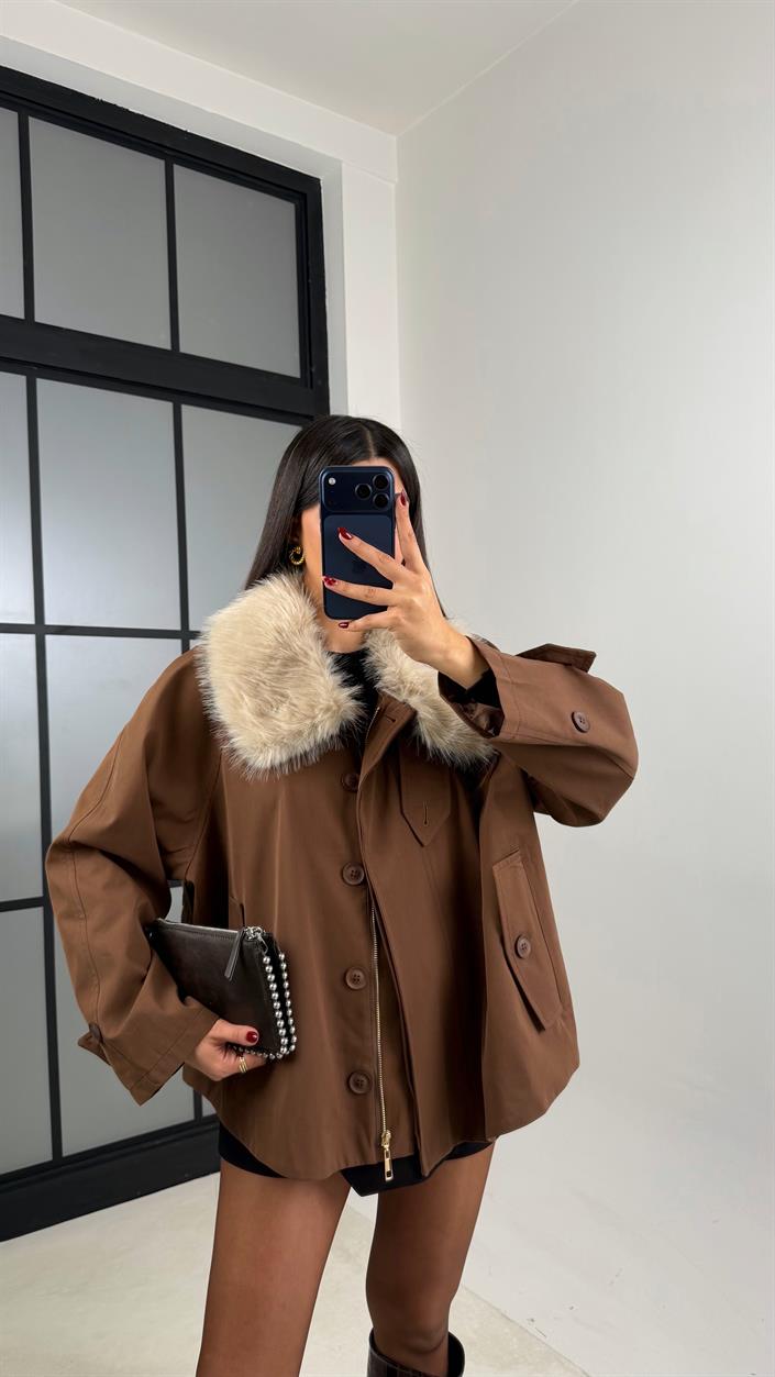 Kahve Yaka Kürk Detaylı Astarlı Trençkot GAUS-00660