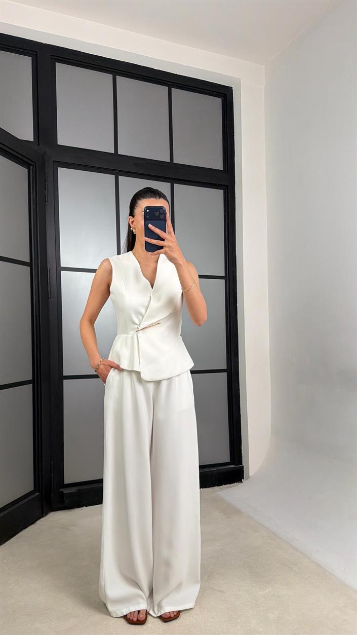 Beyaz Gold Toka Detaylı Tulum GAUS-01427