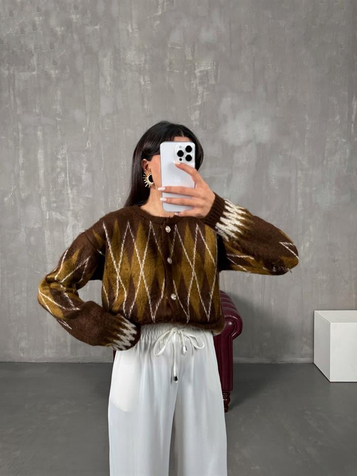 Manusa Ekru Kahve Sakallı Desenli Düğmeli MD Hırka