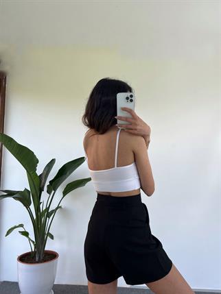 حمالة صدر بيضاء