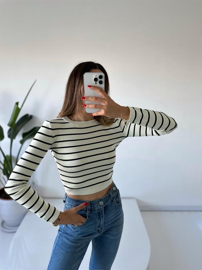 Beyaz Çizgili Crop Triko