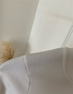 Beyaz Crop Basic Body