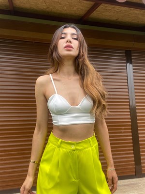 Beyaz Crop