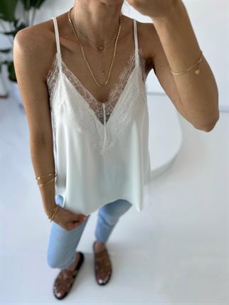 Beyaz Dantelli İp Askılı Atlet 