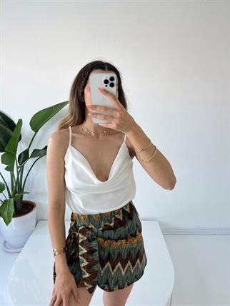 Beyaz Degaje Yaka Bluz