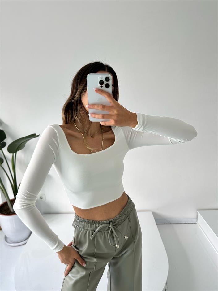 Beyaz Kare Yaka Crop