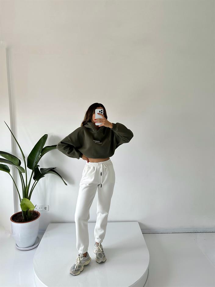 Beyaz Şardonlu Paçası Lastikli Eşofman Altı