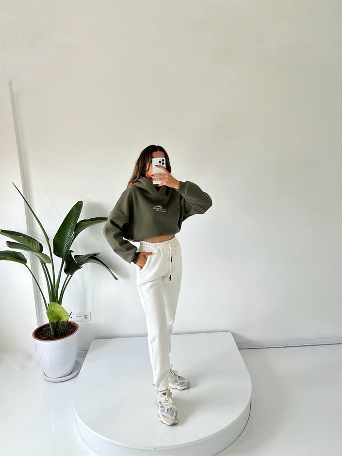 Beyaz Şardonlu Paçası Lastikli Eşofman Altı