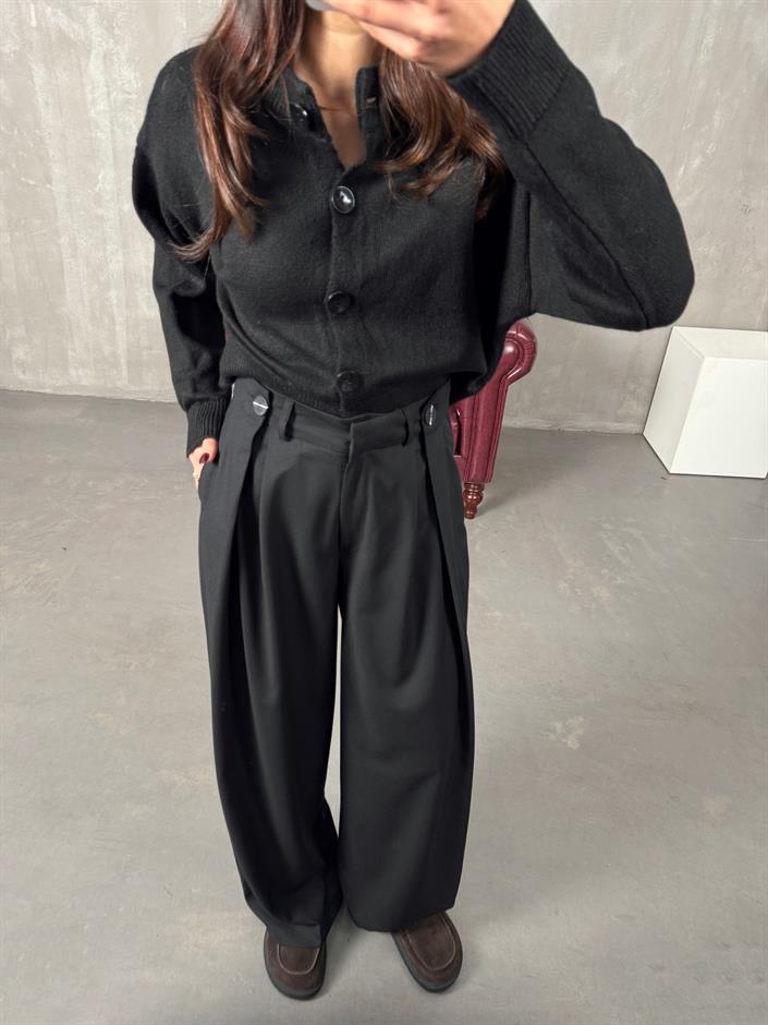 Frank Siyah Önden Düğmeli Pileli Bol Poliviskon Pantolon