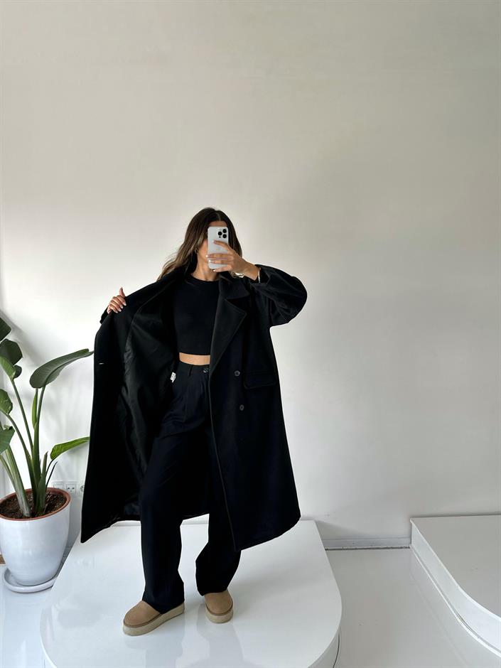 Bronte Siyah Oversize Astarlı Kaban