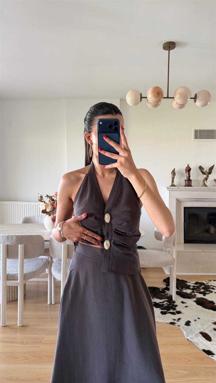 Acı Kahve Halter Yaka Gold Toka Detaylı Bluz Etek İkili Premium Takım GAUS-01631