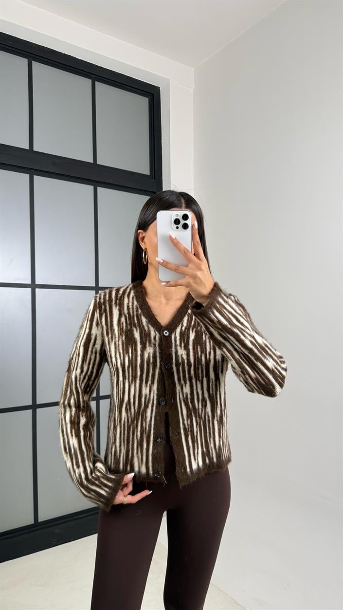 Kahve Zebra Desenli Düğmeli Triko Hırka GAUS-00491