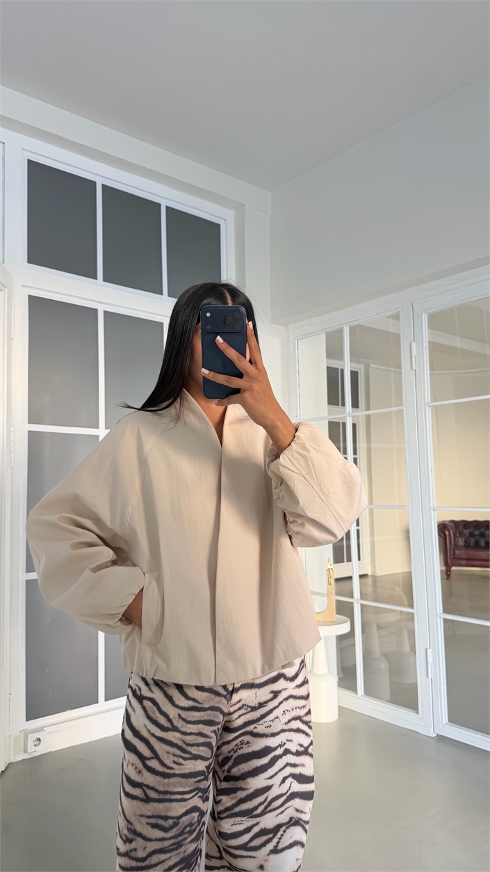 Krem Kruvaze Astarlı Reglan Mont GAUS-01905