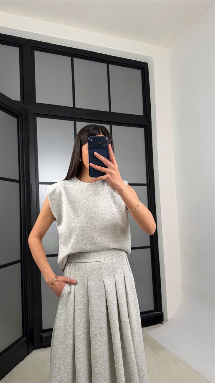 Gri Vatkalı Bluz Cepli Etek İkili Modal Takım GAUS-01311