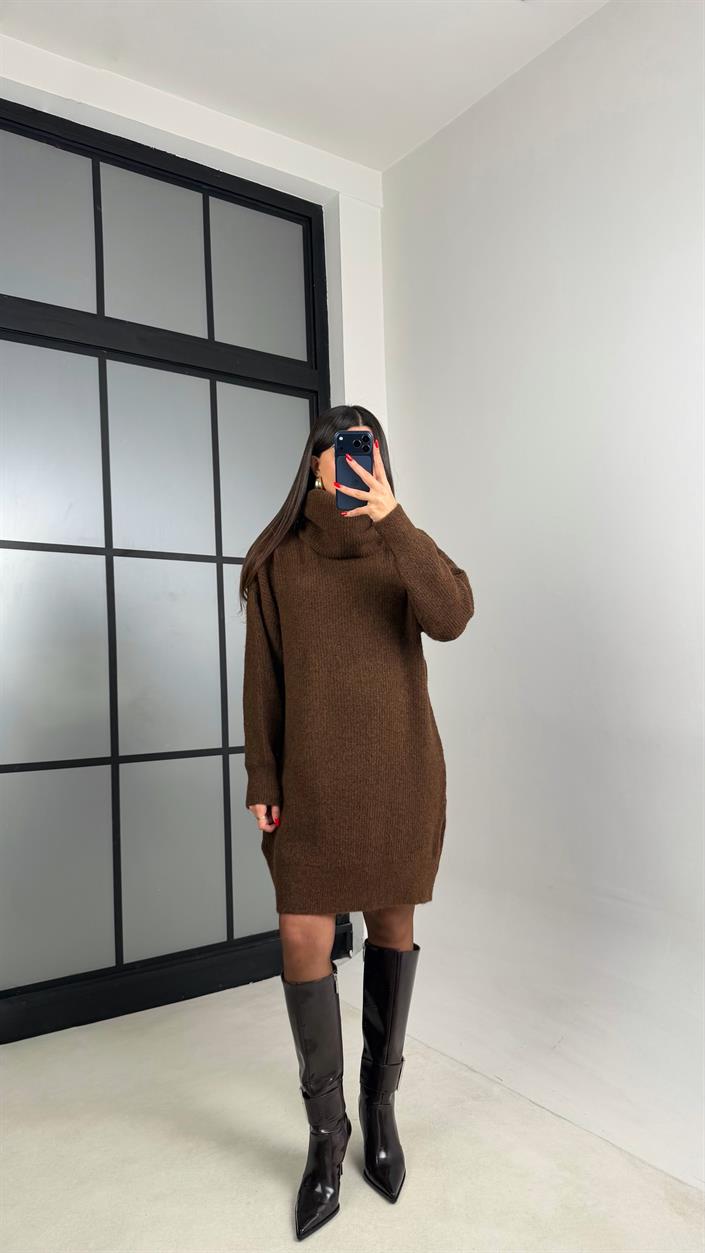 Kahve Balıkçı Yaka Oversize Triko Elbise GAUS-00900