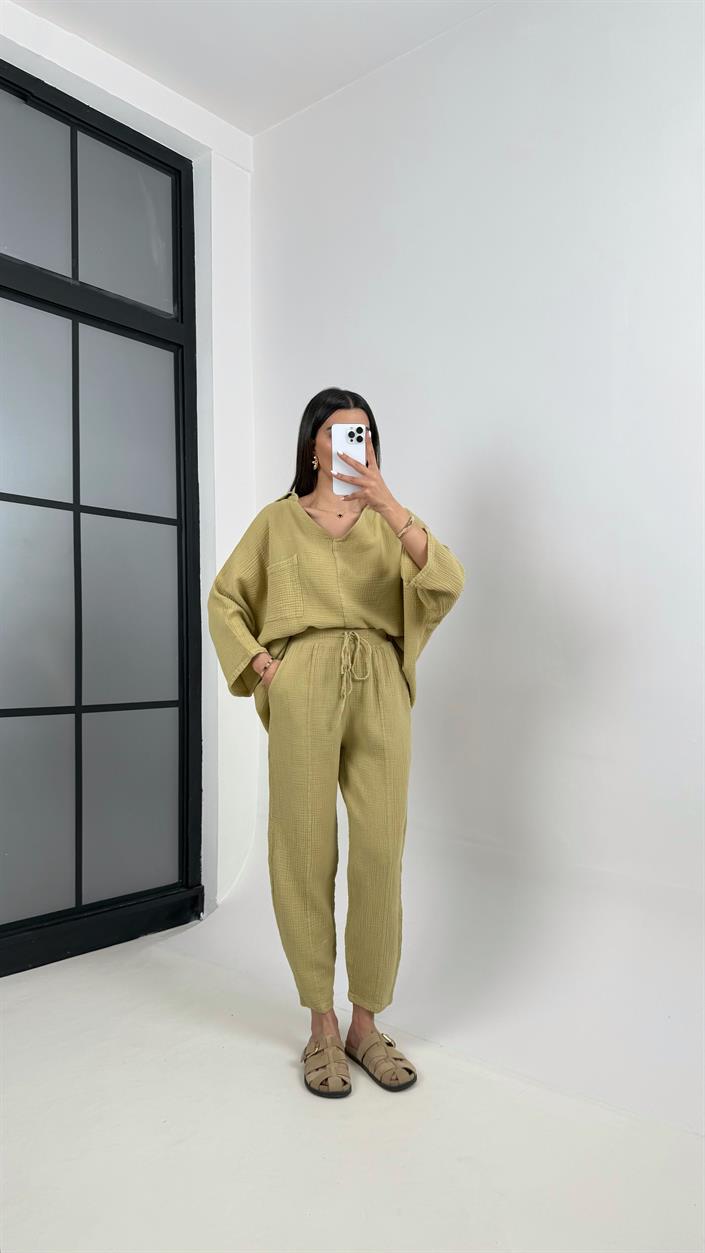 Haki V Yaka Cepli Gömlek Beli Lastikli Pantolon İkili Müslin Takım MSLN01 Gaus00373