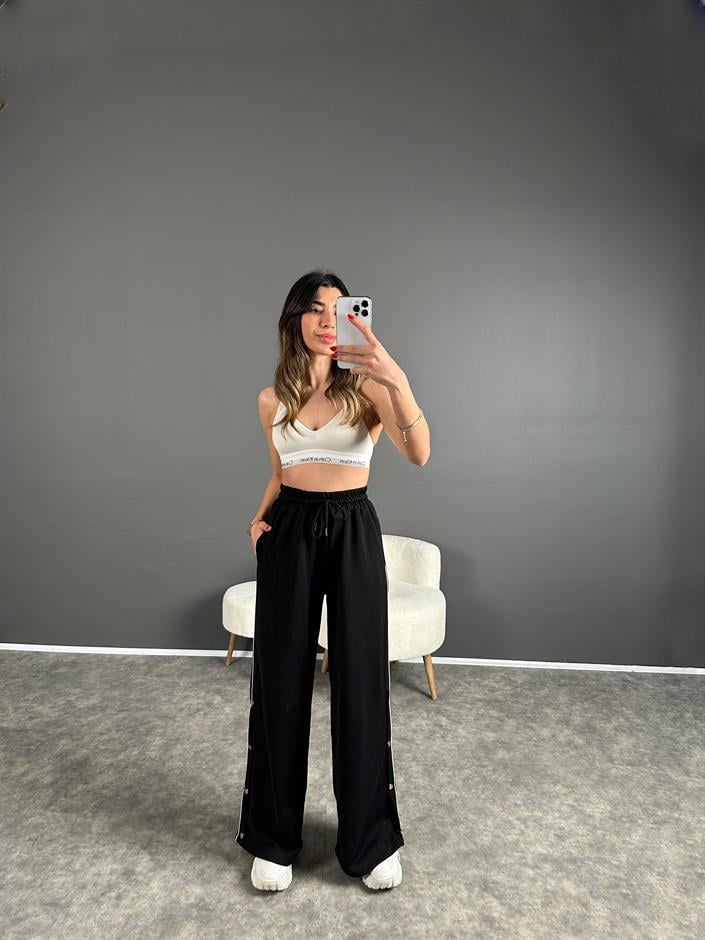 Siyah Şeritli Çıtçıt Düğmeli Eşofman Altı 