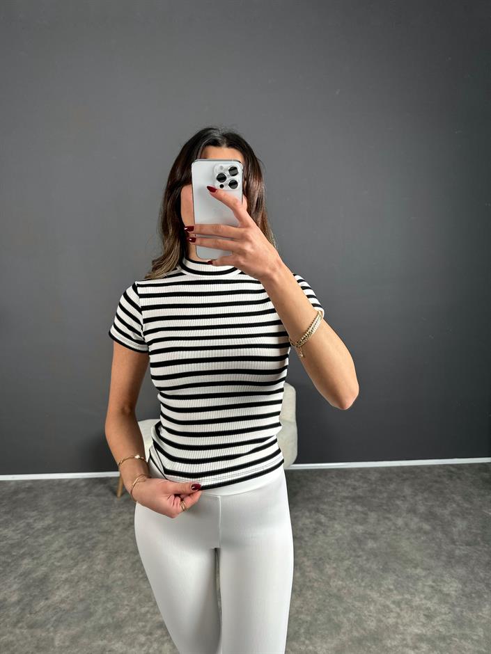 Beyaz Çizgili Balıkçı Yaka Tshirt