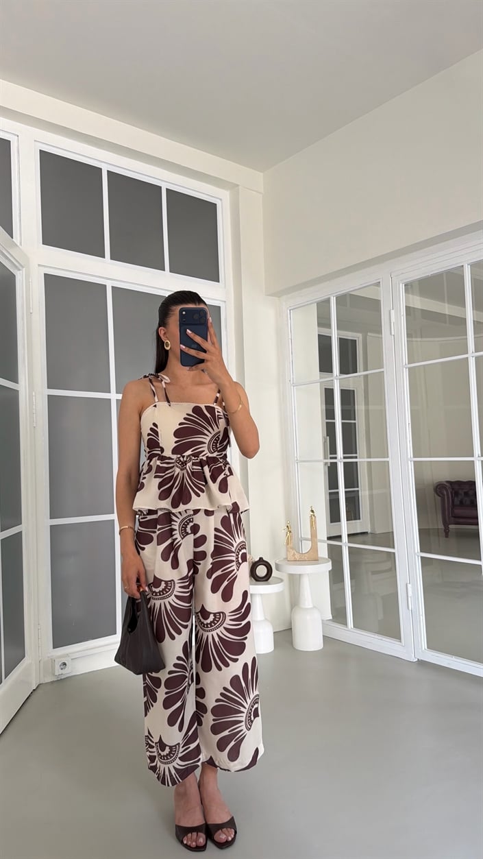 Kahve Ayarlanabilir Askılı Beli Lastikli Crop Pantolon İkili Desenli Takım GAUS-01749