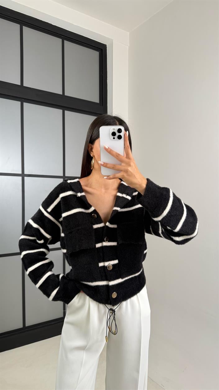 Siyah Çizgili Kapüşonlu Düğme Detaylı Hırka GAUS-00468