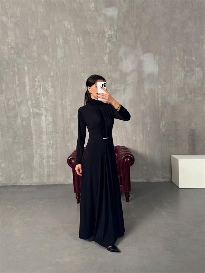 Jerse Siyah Balıkçı Yaka Tasarım Maxi Elbise