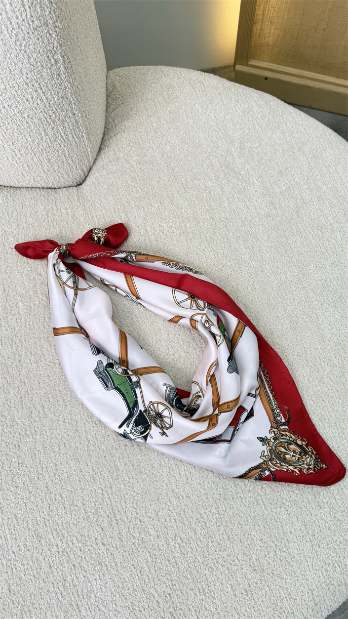 Kırmızı At Arabası Desenli Fular GAUS-00337