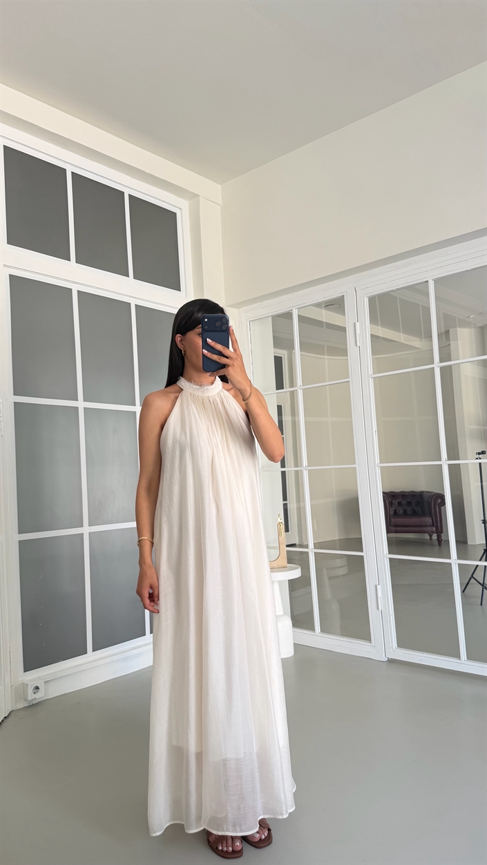 Krem Halter Yaka Dantel Detaylı Astarlı Elbise GAUS-01710