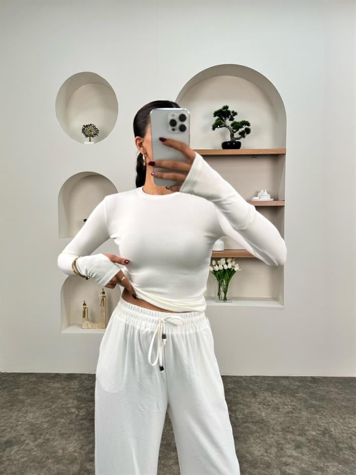 Odri Beyaz Oys Modal Kumaş Bisiklet Yaka El Detaylı Bluz