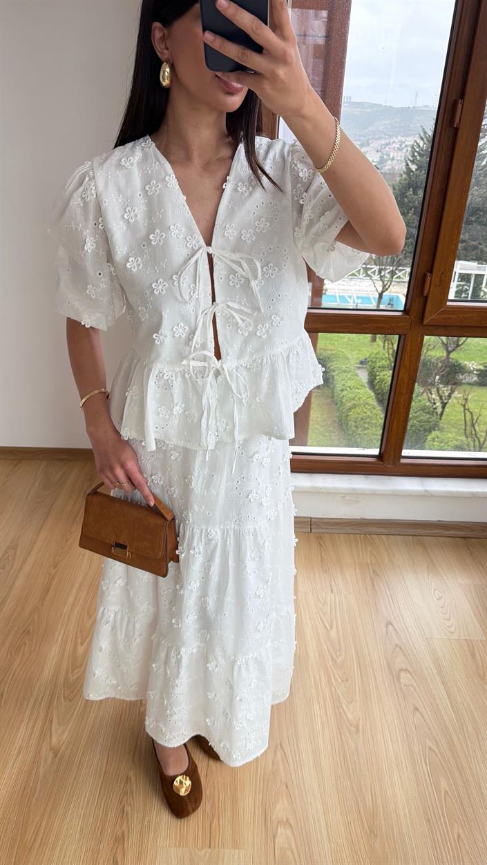 Beyaz Çiçek Nakışlı Gömlek Beli Lastikli Astarlı Etek İkili Takım GAUS-01310