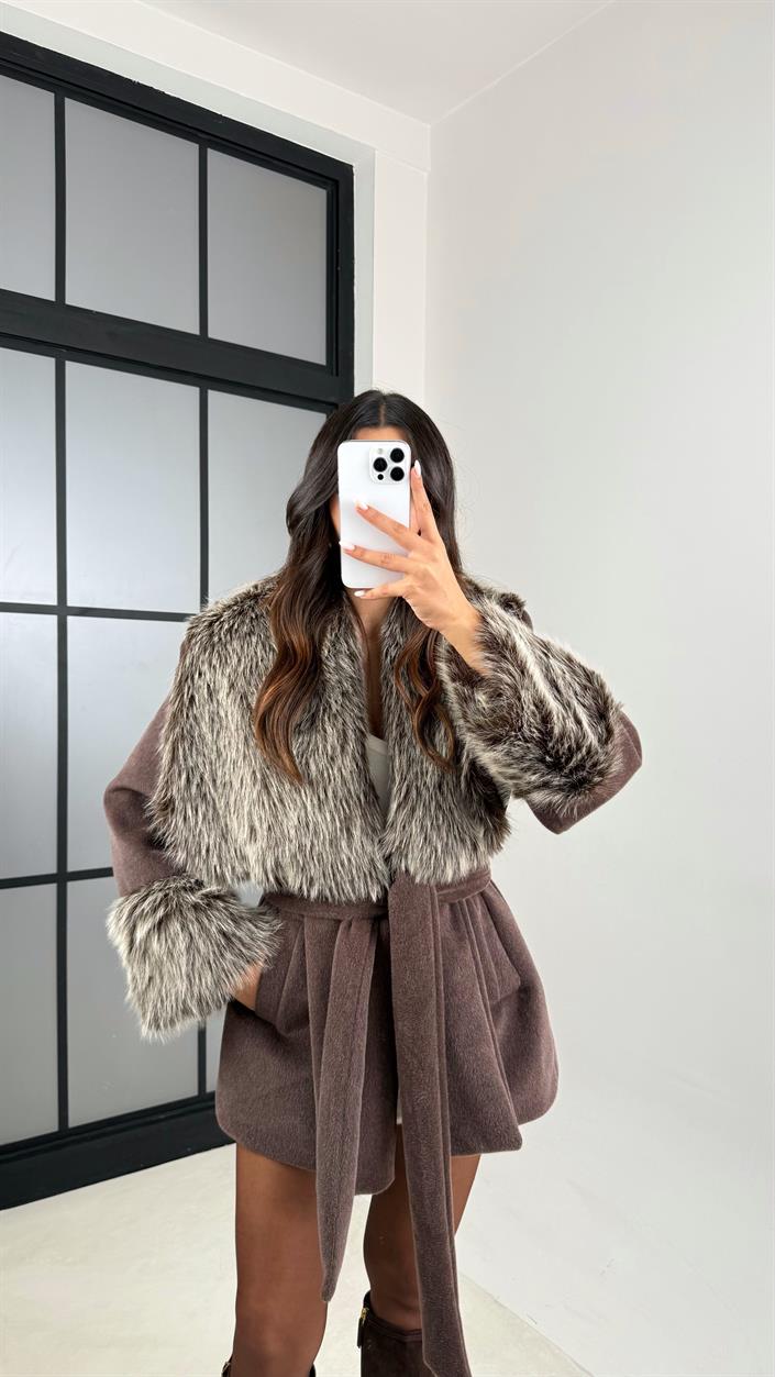 Kahve Kürk Detaylı Astarlı Kaşe Kaban GAUS-00559