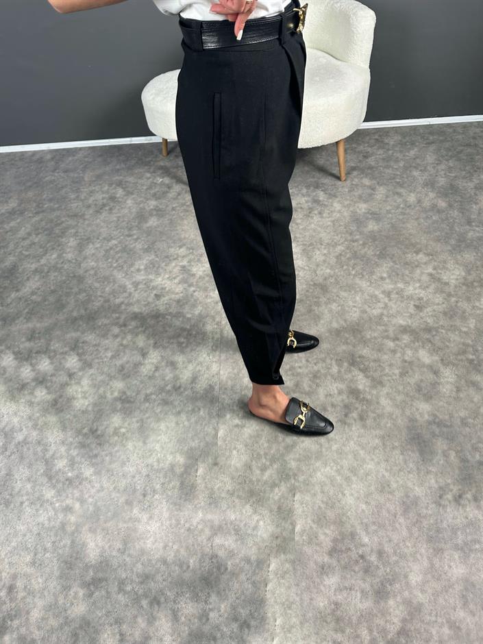 Siyah Paçası Düğmeli Zr Model Pantolon 