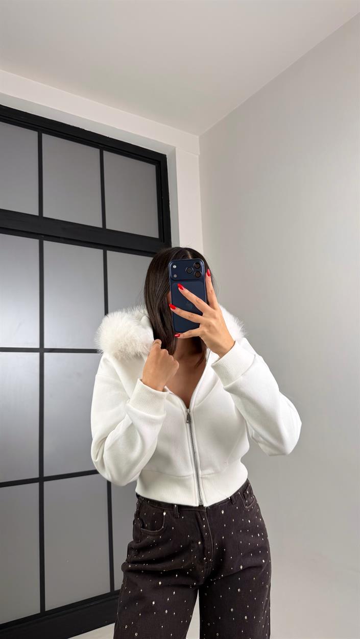 Beyaz Kürk Yakalı Şardonlu Premium Sweatshirt GAUS-00959