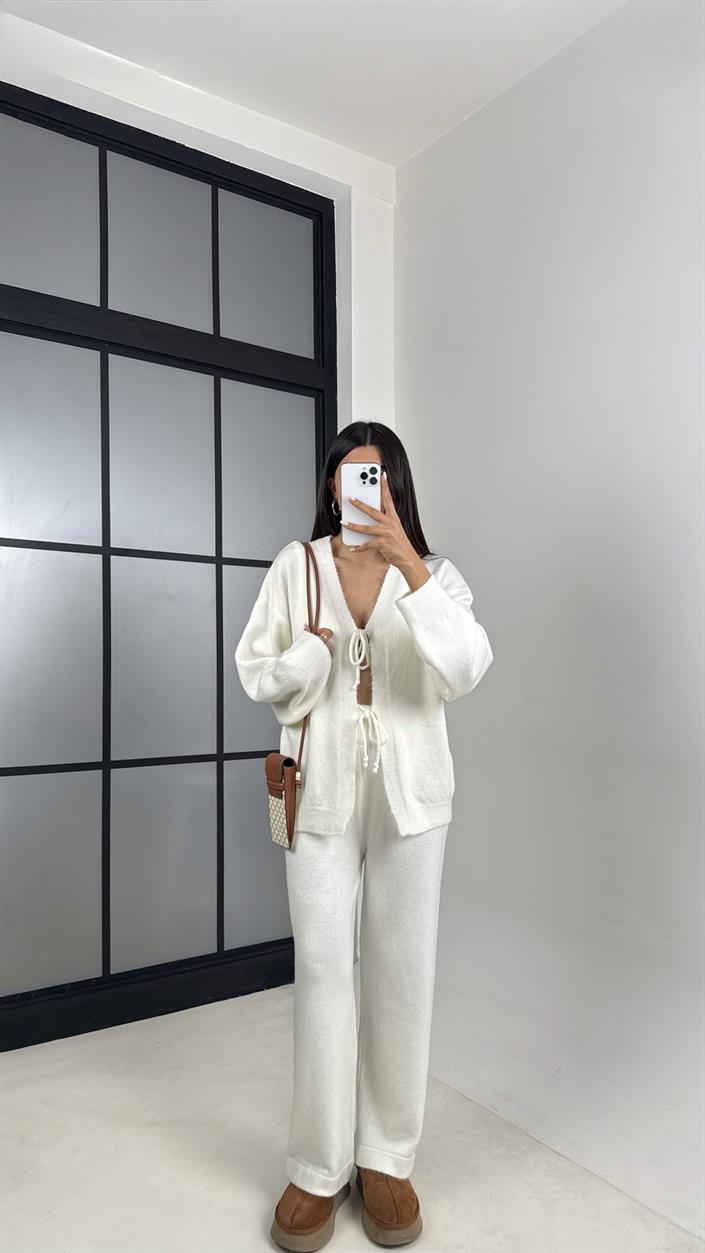 Ekru Önü Bağlamalı Hırka Beli Lastikli Pantolon Yumuşak Triko Takım GAUS-00203